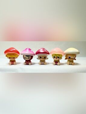Set of 5 Pop Beans from Mushroom series! Molly, Pucky, Dimoo, Zsiga, Sweet Bean.